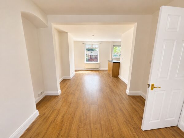 Westfield Road, Dagenham, RM9