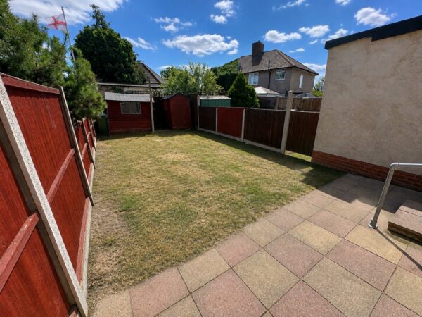 Westfield Road, Dagenham, RM9