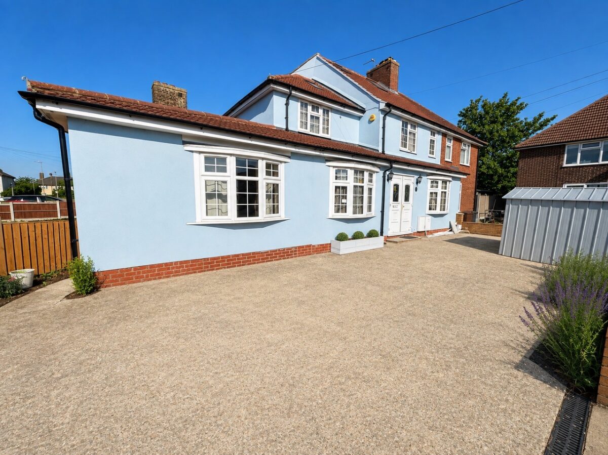 Rothwell Road, Dagenham, RM9