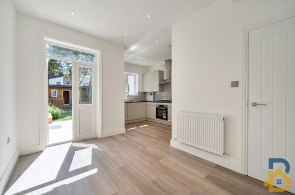 Kingston Road, Ilford, IG1