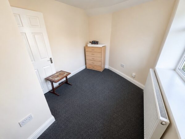 Rothwell Road, Dagenham, RM9