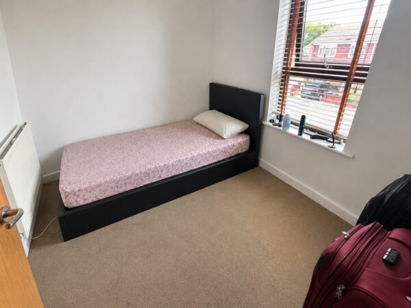 Ager Avenue, Dagenham, RM8