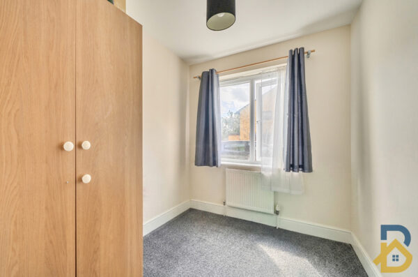 Carlisle Road, Ash Tree Court, RM1