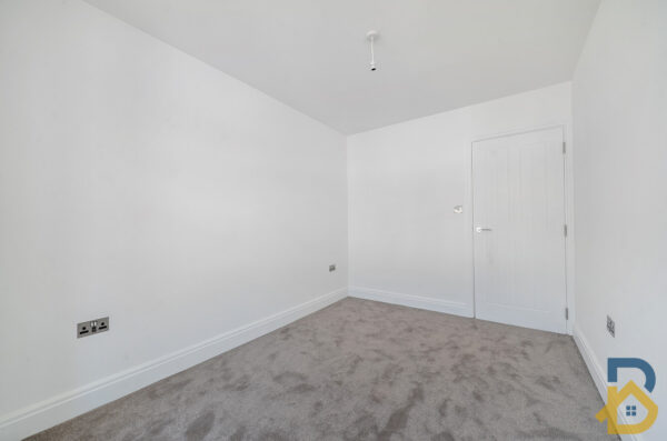 Kingston Road, Ilford, IG1