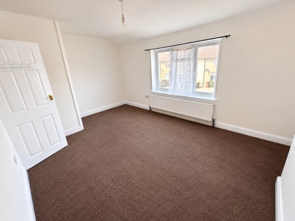 Westfield Road, Dagenham, RM9