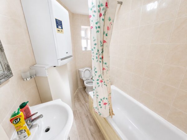 Rothwell Road, Dagenham, RM9