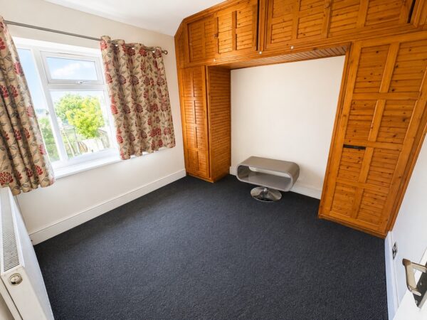 Rothwell Road, Dagenham, RM9