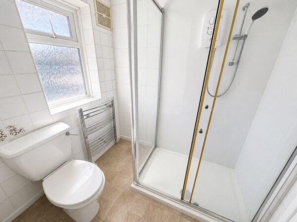 Westfield Road, Dagenham, RM9
