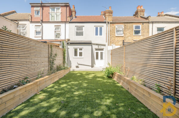 Kingston Road, Ilford, IG1