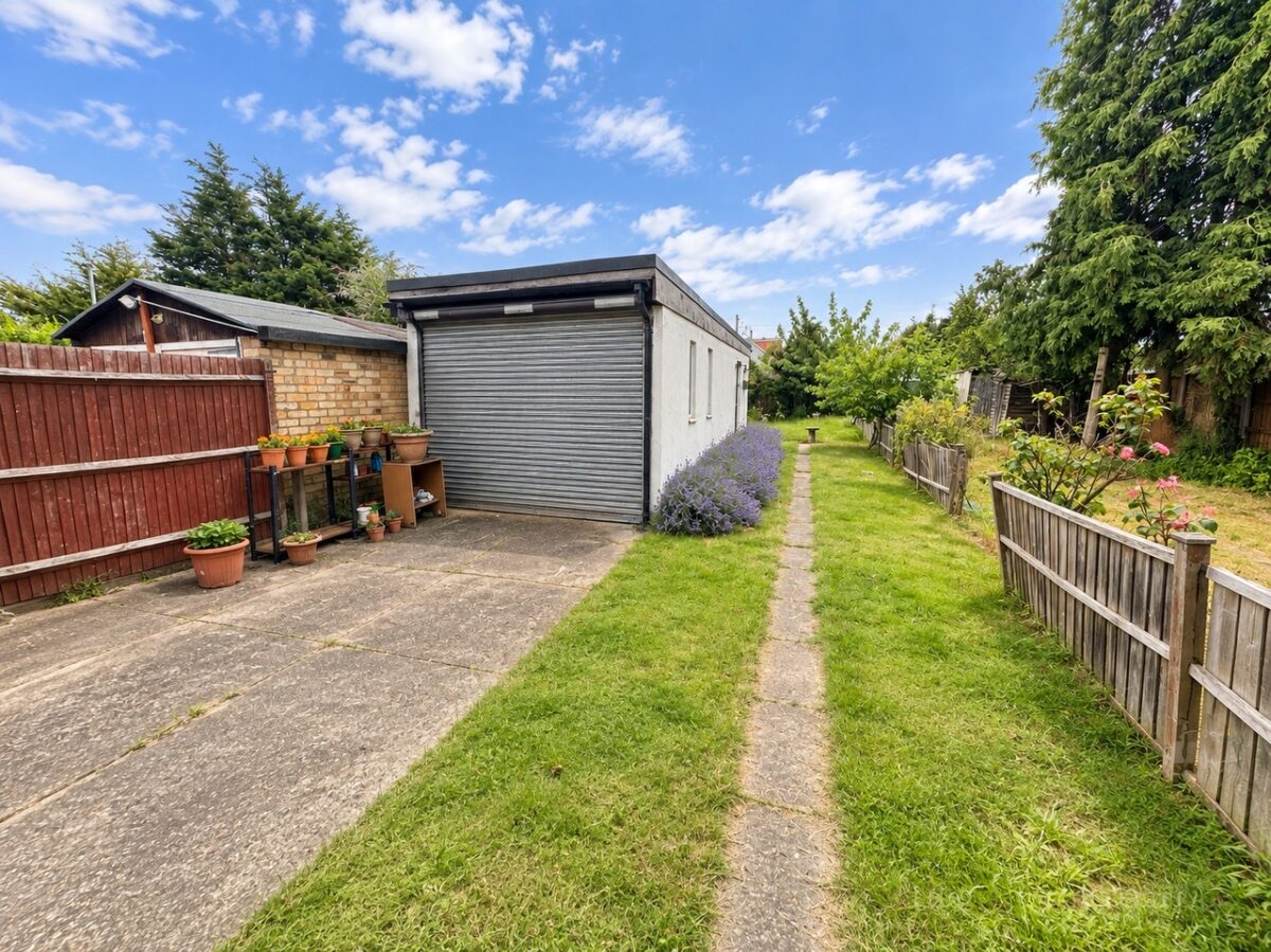 Ivyhouse Road, Dagenham, RM9