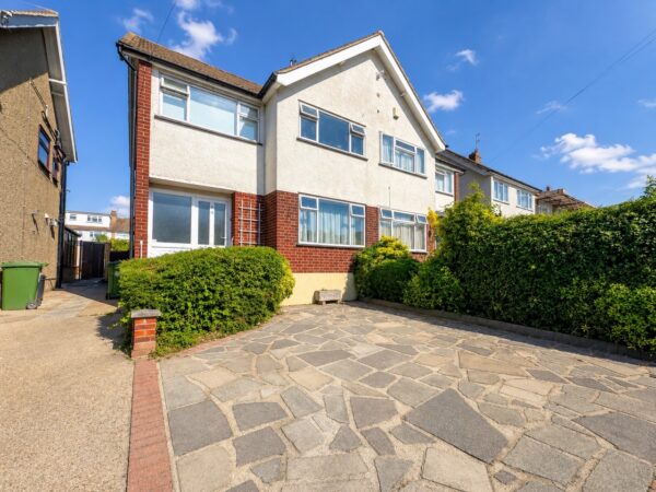 Surrey Drive, Hornchurch, RM11