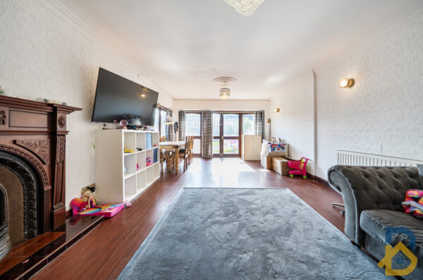 Upminster Road North, Rainham, RM13
