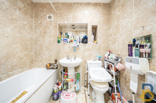 Crosby Road, Dagenham, RM10