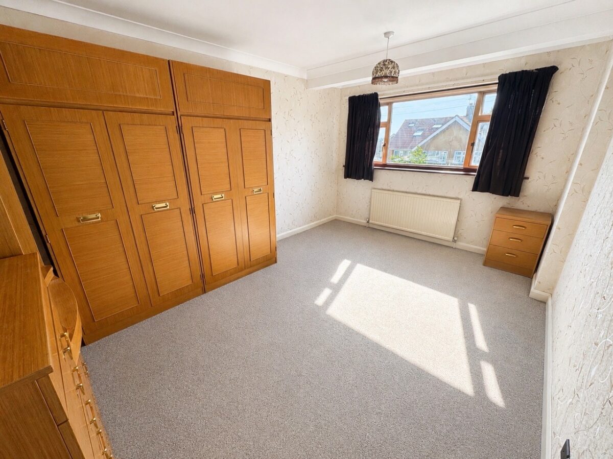 Surrey Drive, Hornchurch, RM11