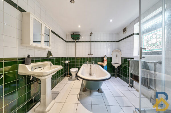 Upminster Road North, Rainham, RM13