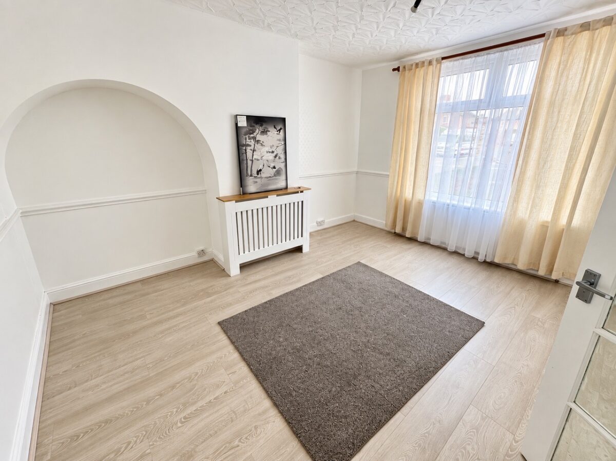 Rothwell Road, Dagenham, RM9