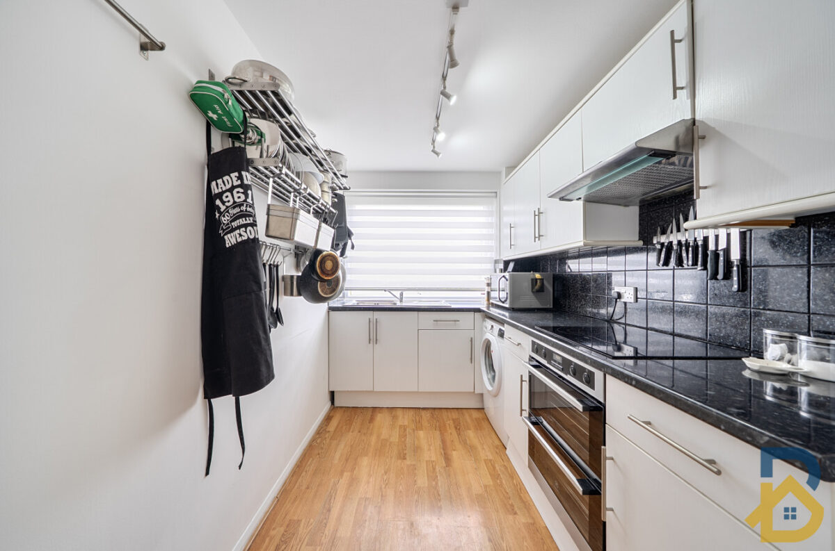 Carlton Close, Upminster, RM14