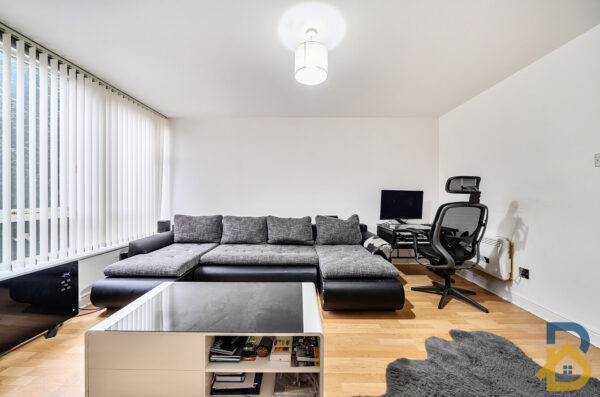 Swansea Court, London, E16