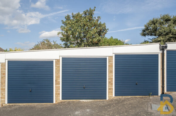 Carlton Close, Upminster, RM14