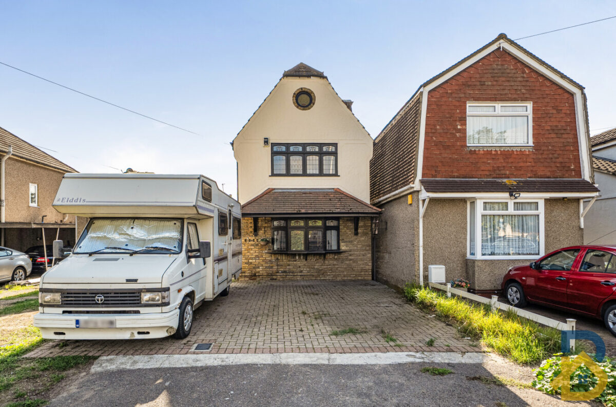 Upminster Road North, Rainham, RM13