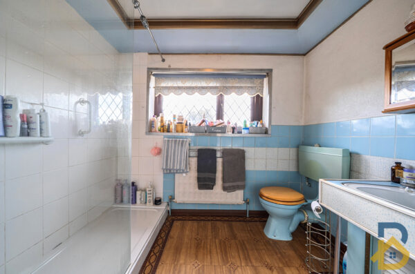 Victory Road, Rainham, RM13