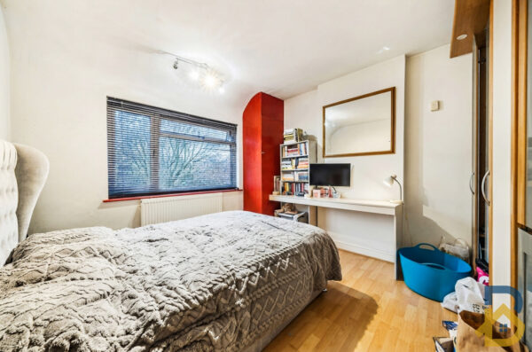 Crosby Road, Dagenham, RM10