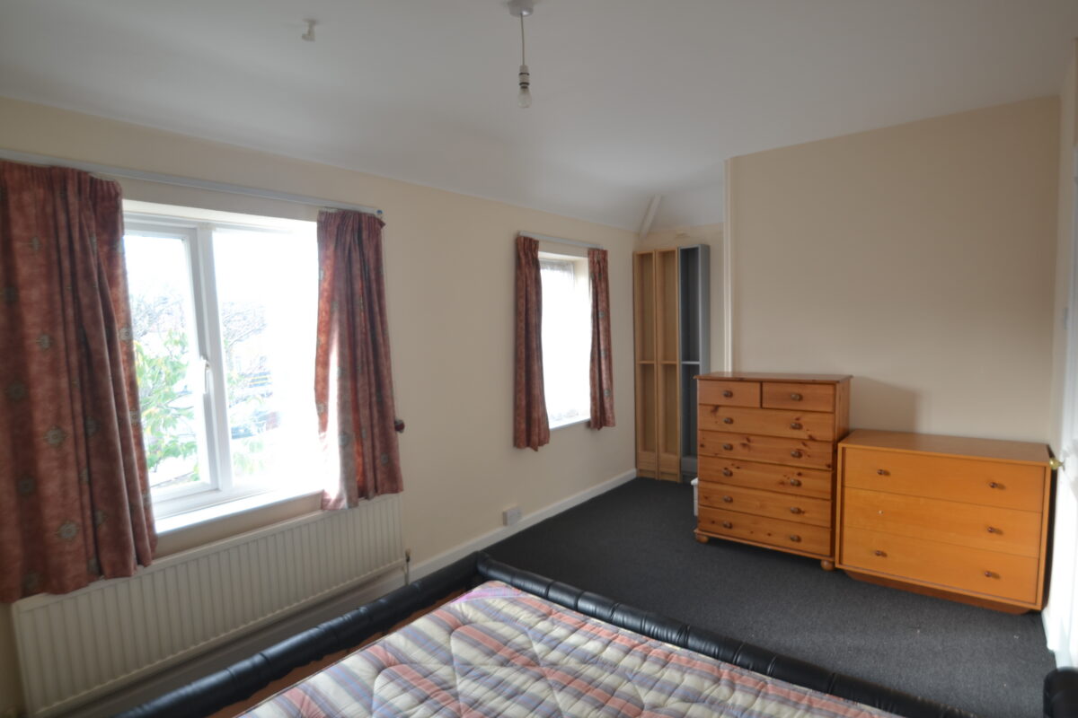 Oxlow Lane, Dagenham, RM10