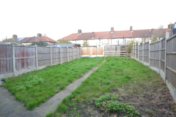 Oxlow Lane, Dagenham, RM10