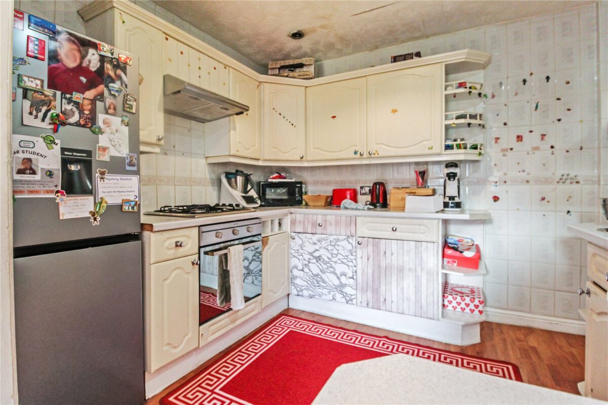 Porters Avenue, Dagenham, RM9