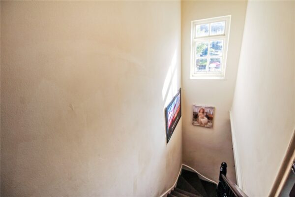 Porters Avenue, Dagenham, RM9