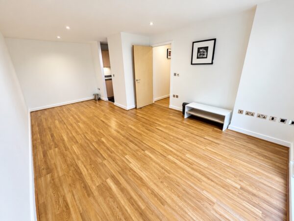Western Gateway, Westgate Apartments, E16
