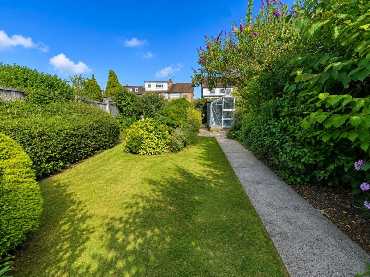 Surrey Drive, Hornchurch, RM11