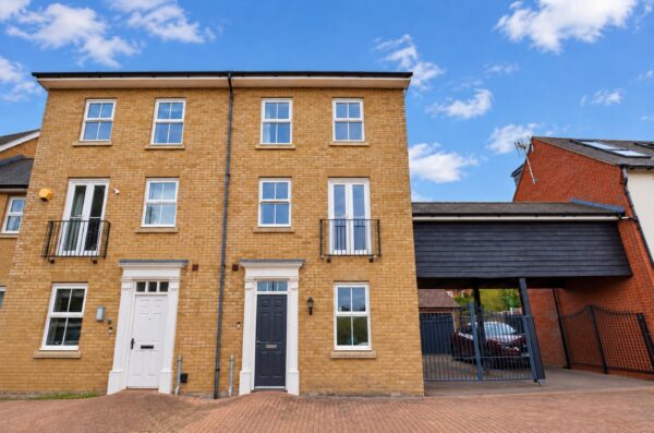 Norton Place, Ramsden Heath, CM11