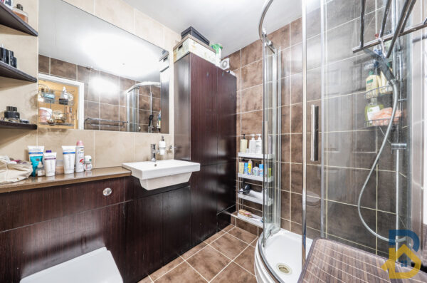 Swansea Court, London, E16