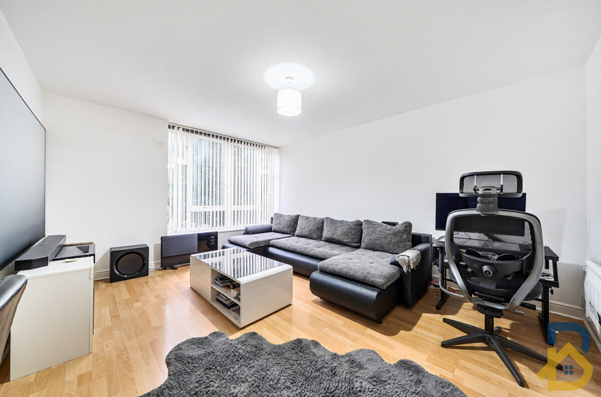 Swansea Court, London, E16