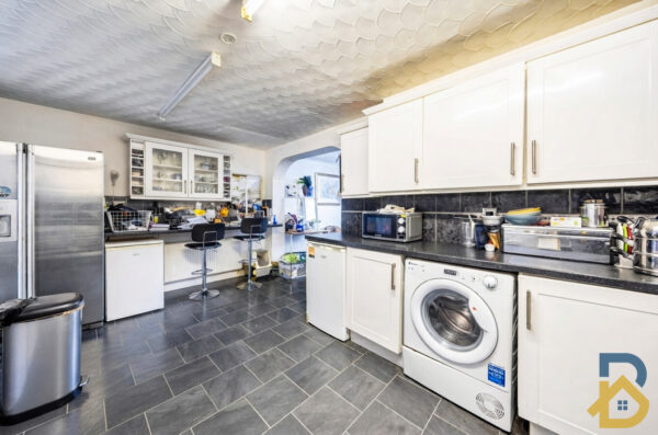 Crosby Road, Dagenham, RM10