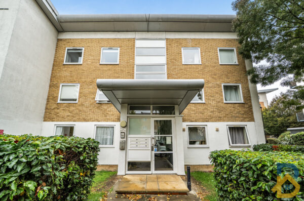 Swansea Court, London, E16