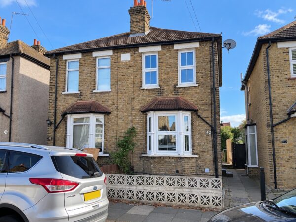 Malvern Road, Hornchurch, RM11