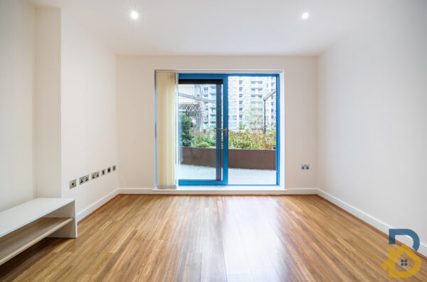 Western Gateway, Westgate Apartments, E16